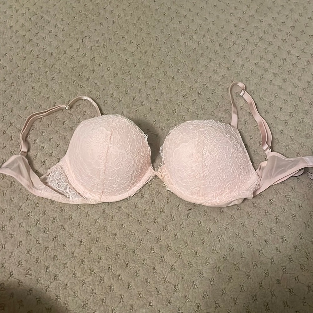 Light pink lace padded bra